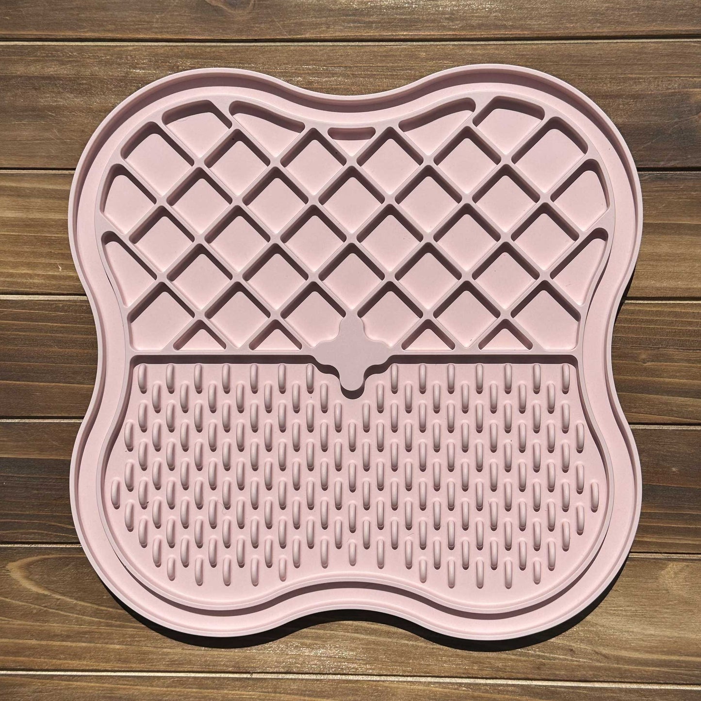 Pet Bathing Distraction Pads Lick Mat for Dogs and Cats - China Dog Licking  Mat and Dog Lick Pad price